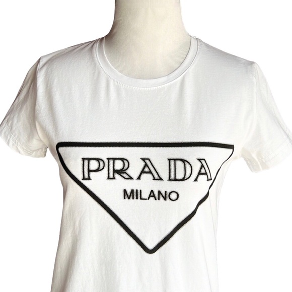 🔺Prada-Milano Woman T-Shirt 🔺 - Picture 2 of 9